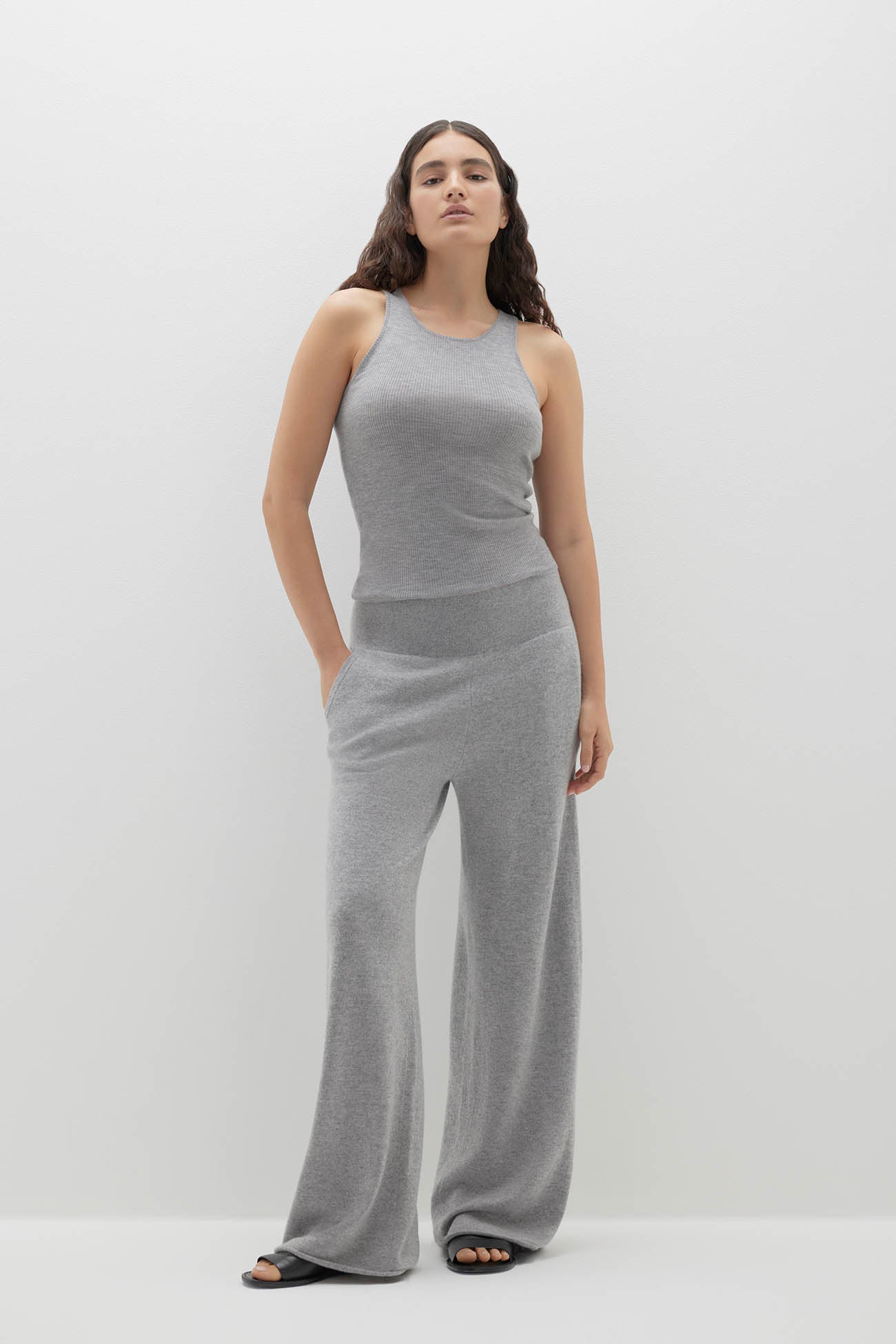 CAROLINA CREWNECK CASHMERE TANK