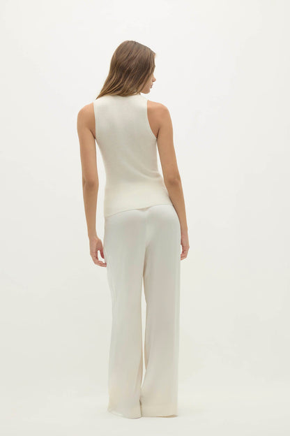 JOANNA SLEEVELESS TURTLENECK