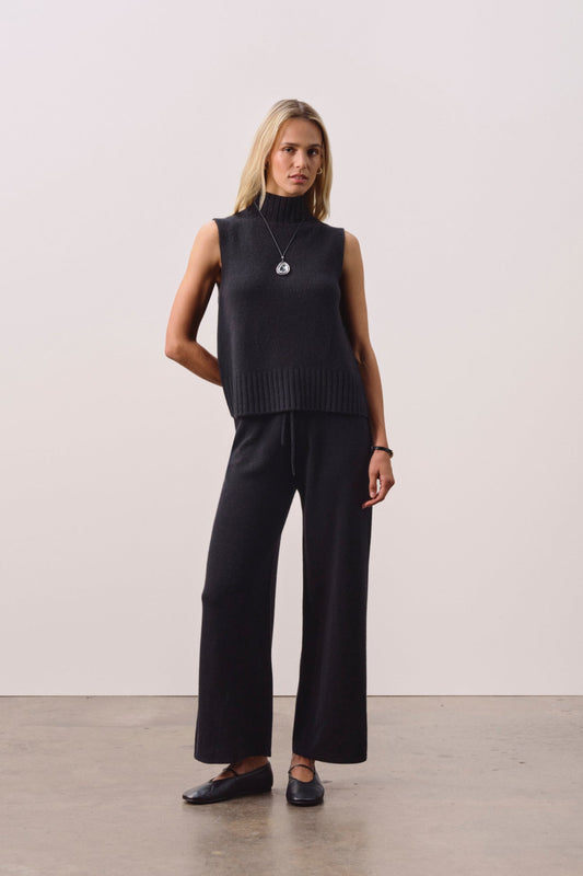 LOUISA SLEEVELESS MOCK NECK